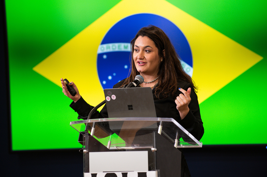Anne Dias